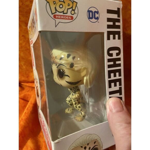 Brand New Funko Pop WW84 Wonder Woman The Cheetah 328 Vinyl‎ Figure + Protector - Picture 2 of 2